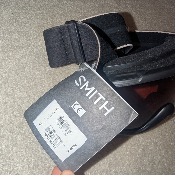 SMITH Black Goggles with Brown Tint - Picture 3 of 9